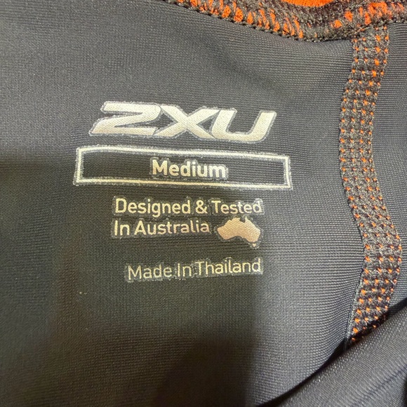 2XU woman’s cycling Shorts in Black and Orange size M. Brand new with tag. - Picture 3 of 7